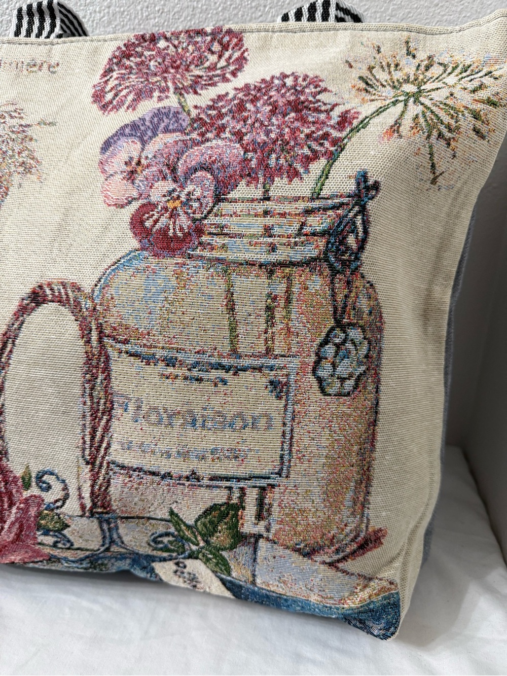 Floral Tapestry Tote Bag | Striped Handles | Zip Top | Boho Cottagecore | NWOT - Picture 6 of 6